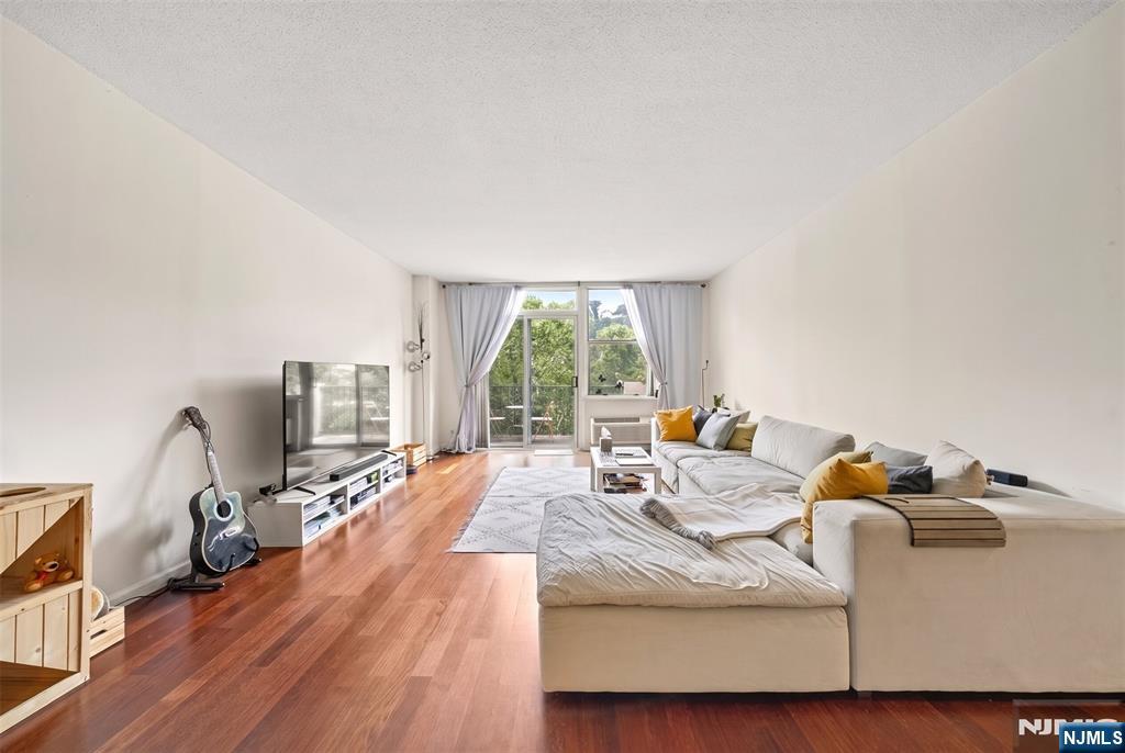 100 Grand Cove Way 5H - Photo 1
