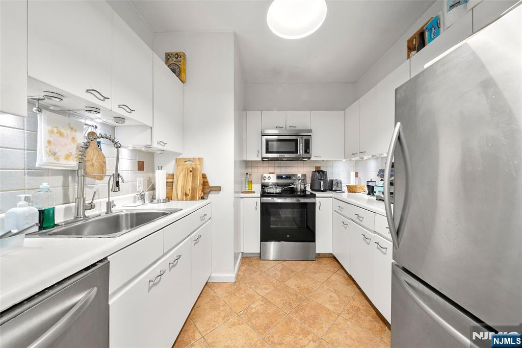100 Grand Cove Way 5H - Photo 3