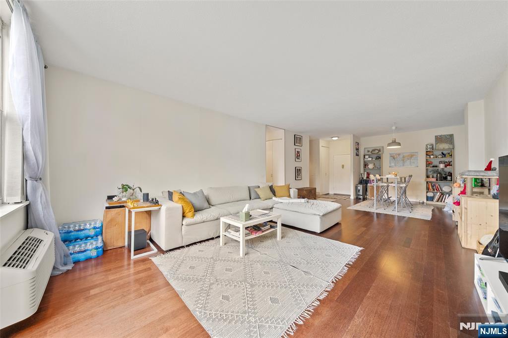 100 Grand Cove Way 5H - Photo 4