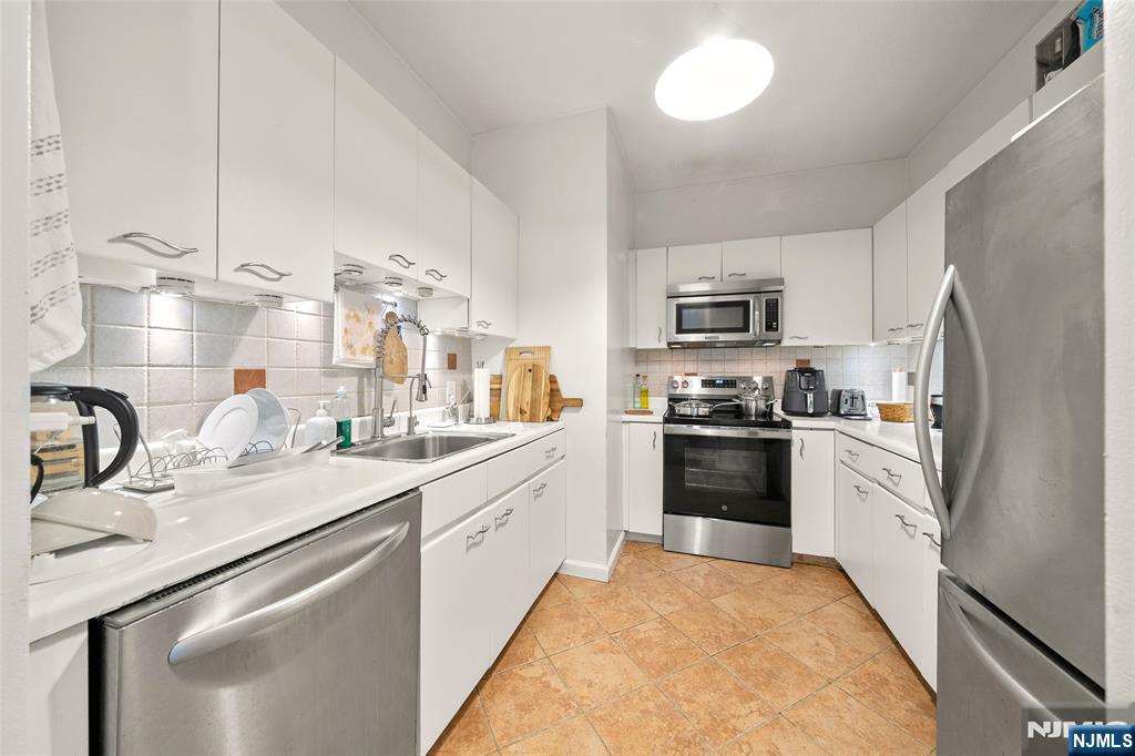 100 Grand Cove Way 5H - Photo 5