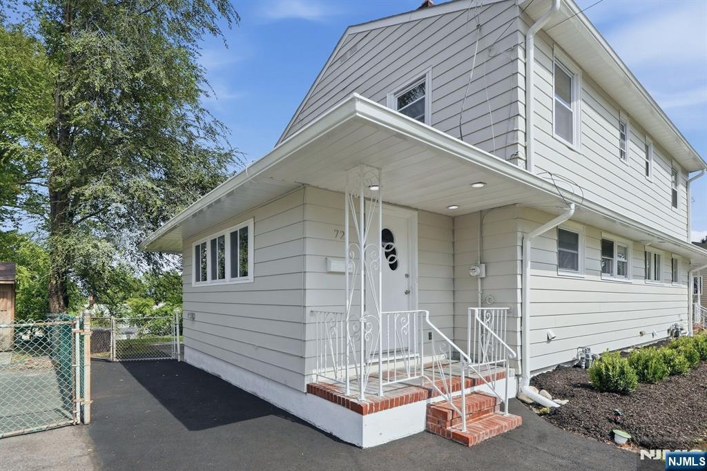 72-74 Fournier Crescent - Photo 4