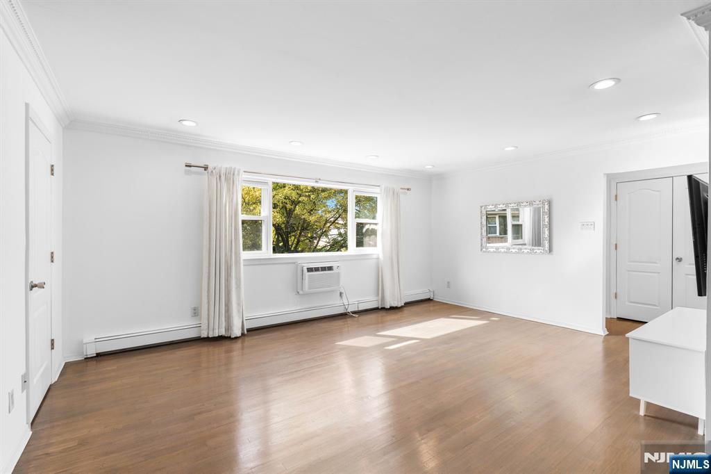 39-07 Dobrin Court 3907B - Photo 5