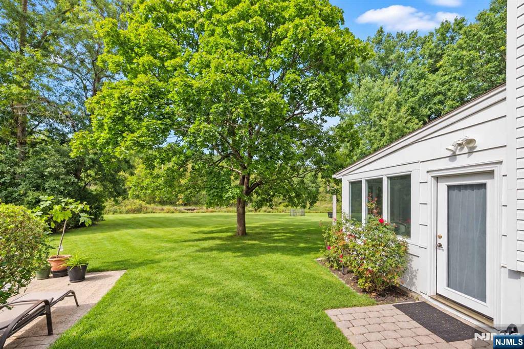 299 Charnwood Road - Photo 3