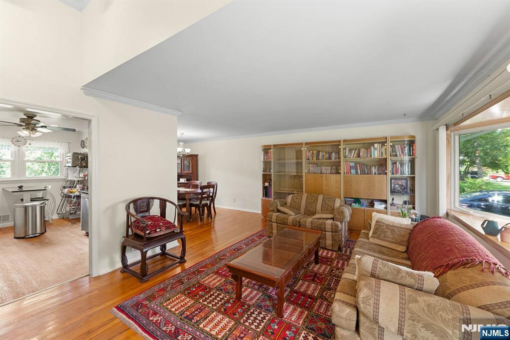 299 Charnwood Road - Photo 4