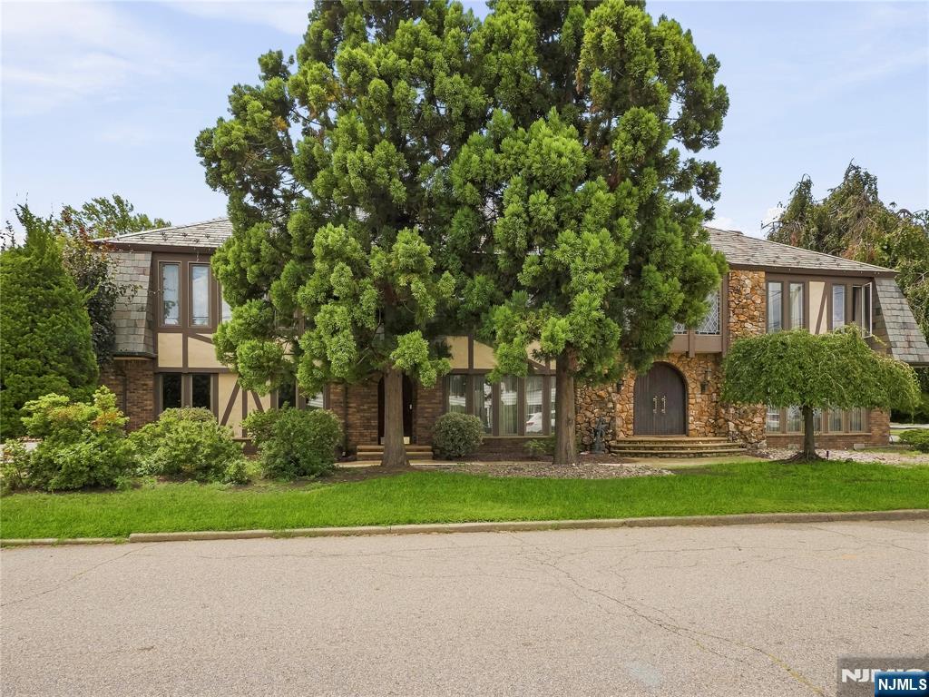 11 Grant Street - Photo 2
