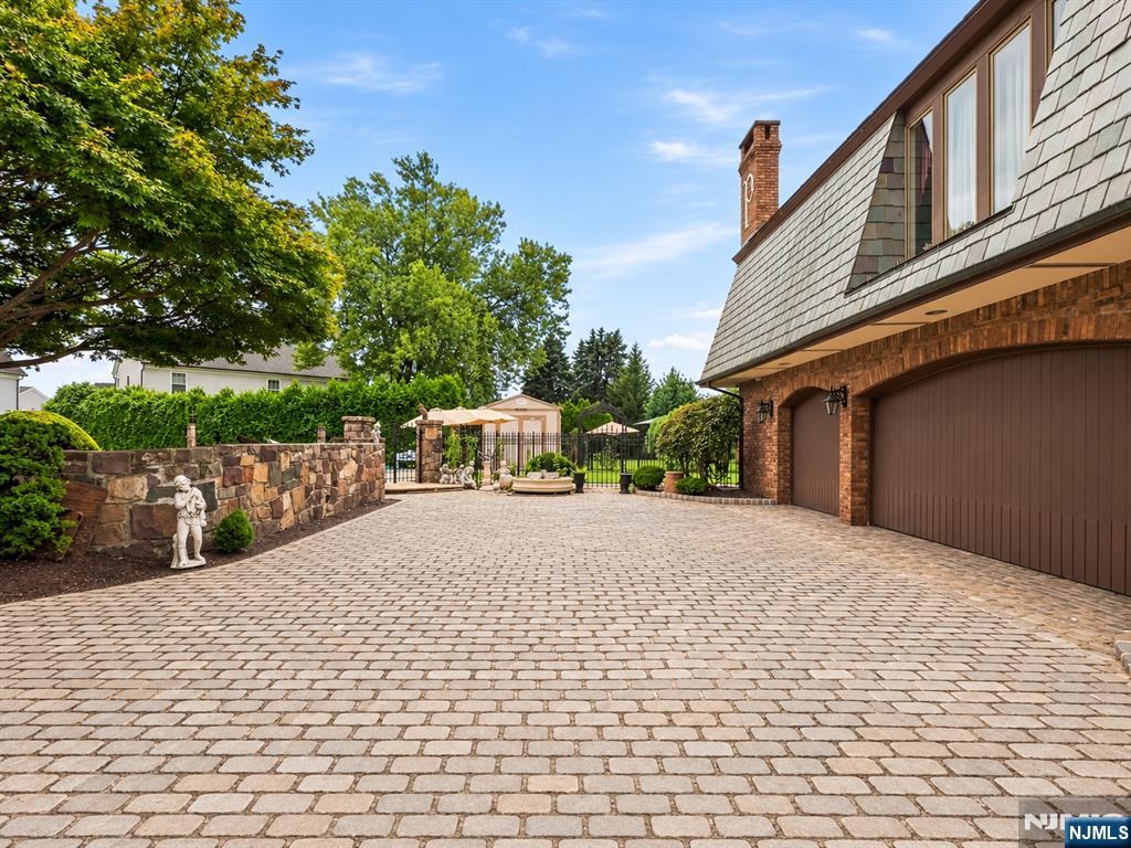 11 Grant Street - Photo 3