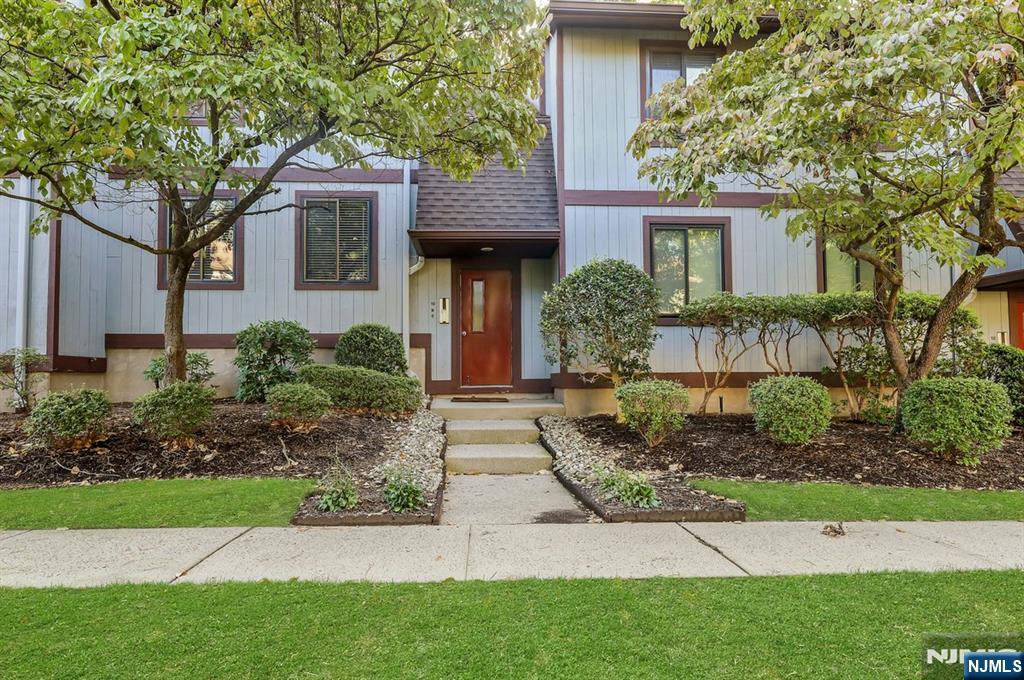 50 Rock Road B10 - Photo 1