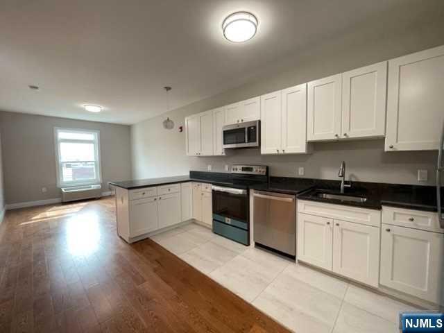 116 Essex Street 306 - Photo 5