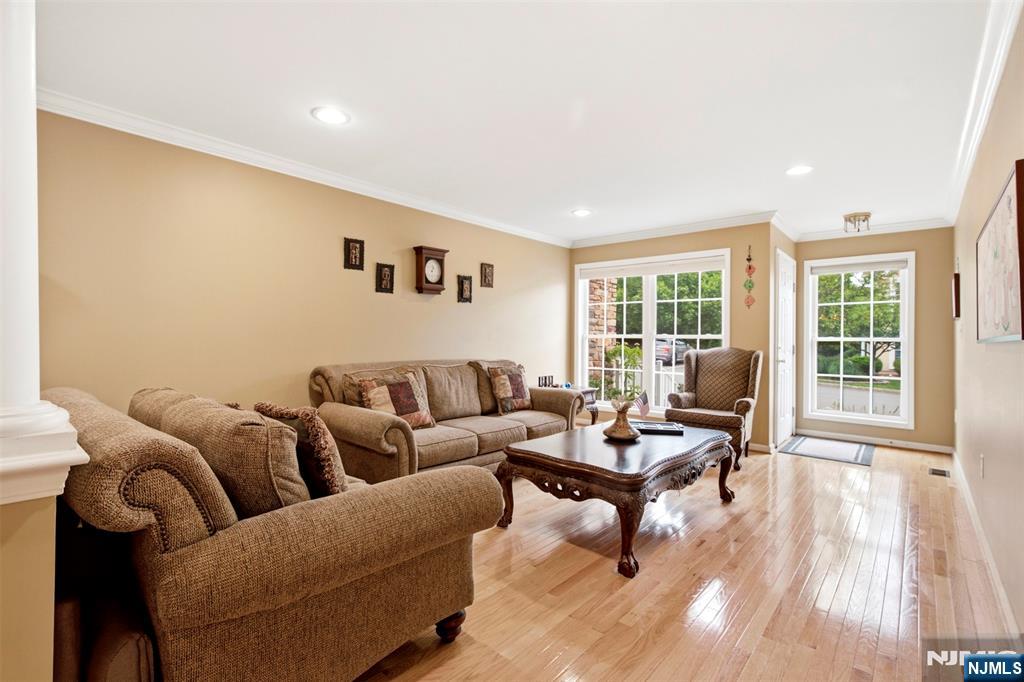 16 Magnolia Way - Photo 3