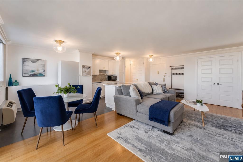 100 Manhattan Avenue 708 - Photo 2