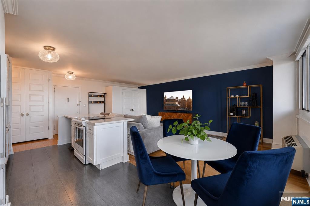 100 Manhattan Avenue 708 - Photo 3