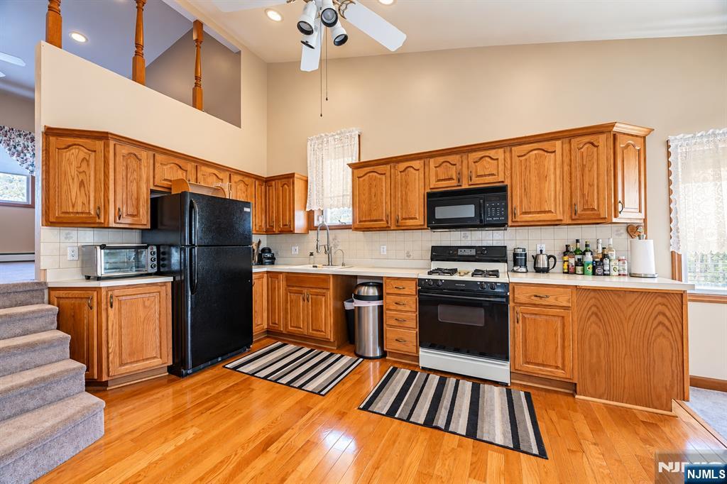 214 Newark Avenue - Photo 3
