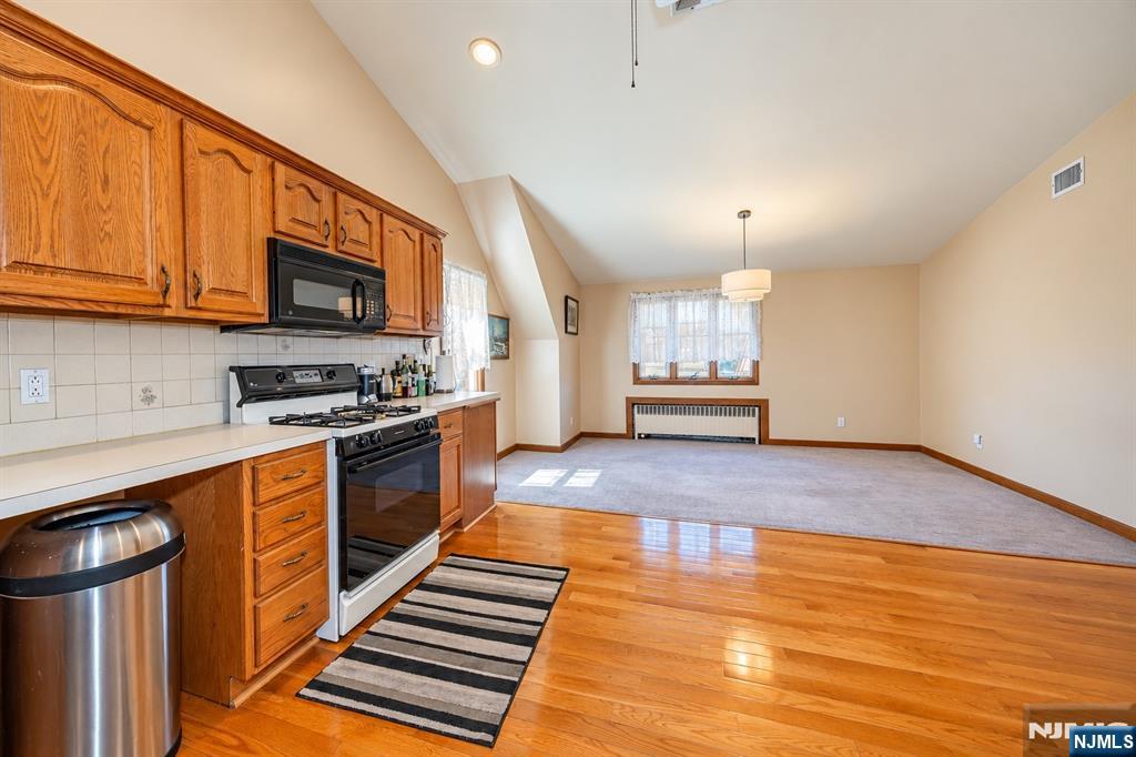 214 Newark Avenue - Photo 4