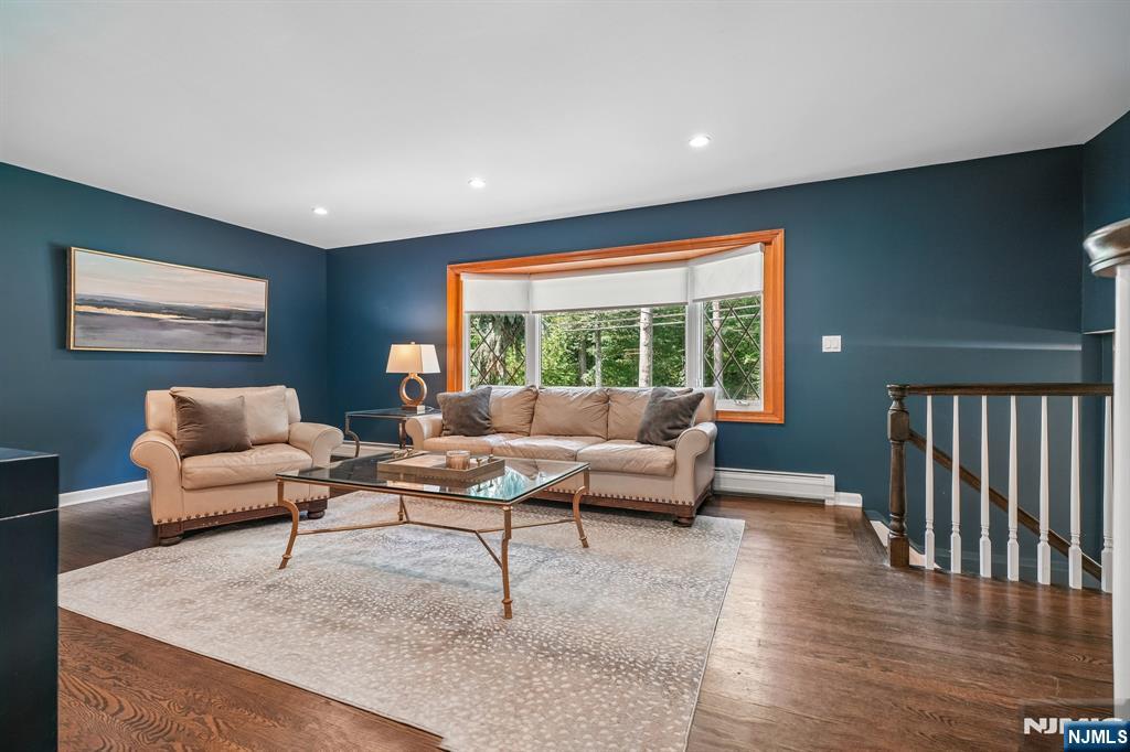 449 Doremus Avenue - Photo 5