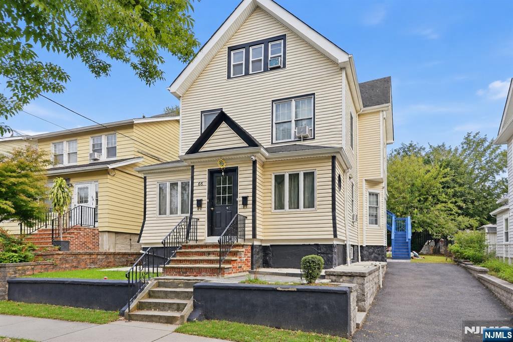 66 Washington Place - Photo 1