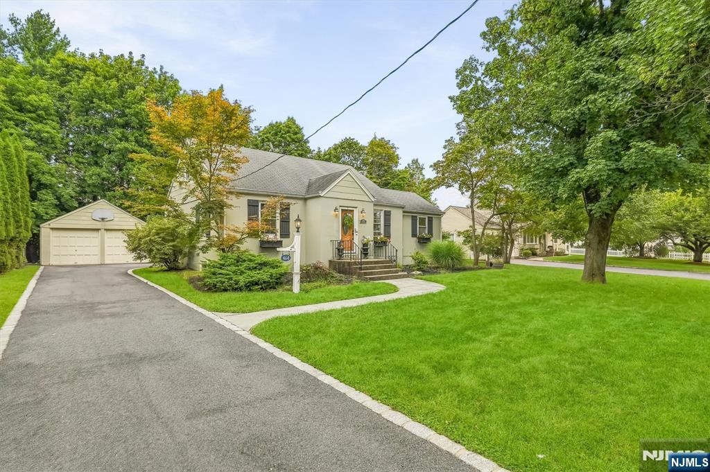 468 N Central Avenue - Photo 2
