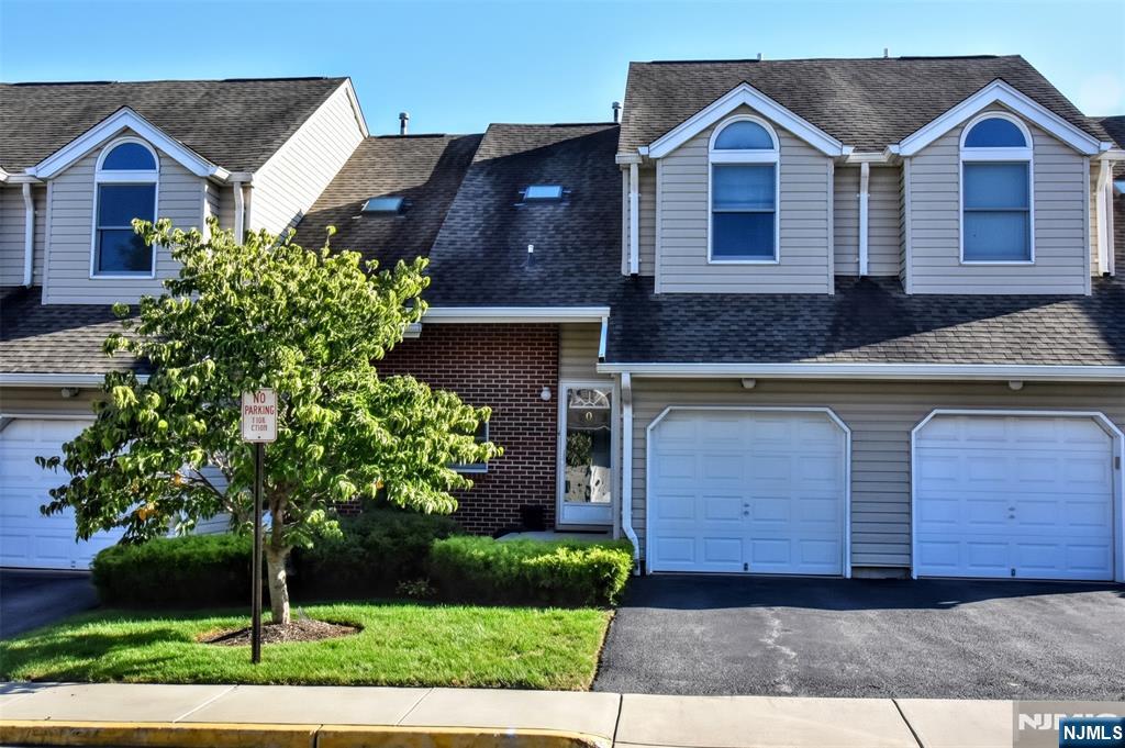 45 Royal Avenue - Photo 2