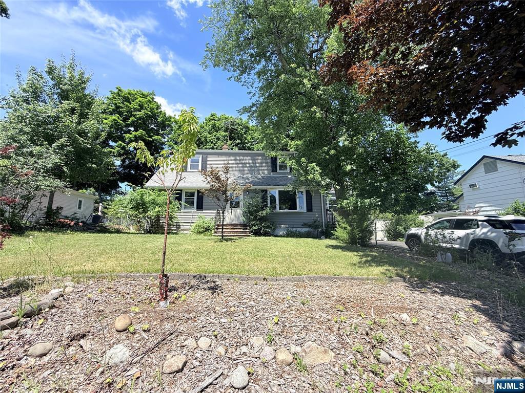 180 Orchard Street - Photo 1