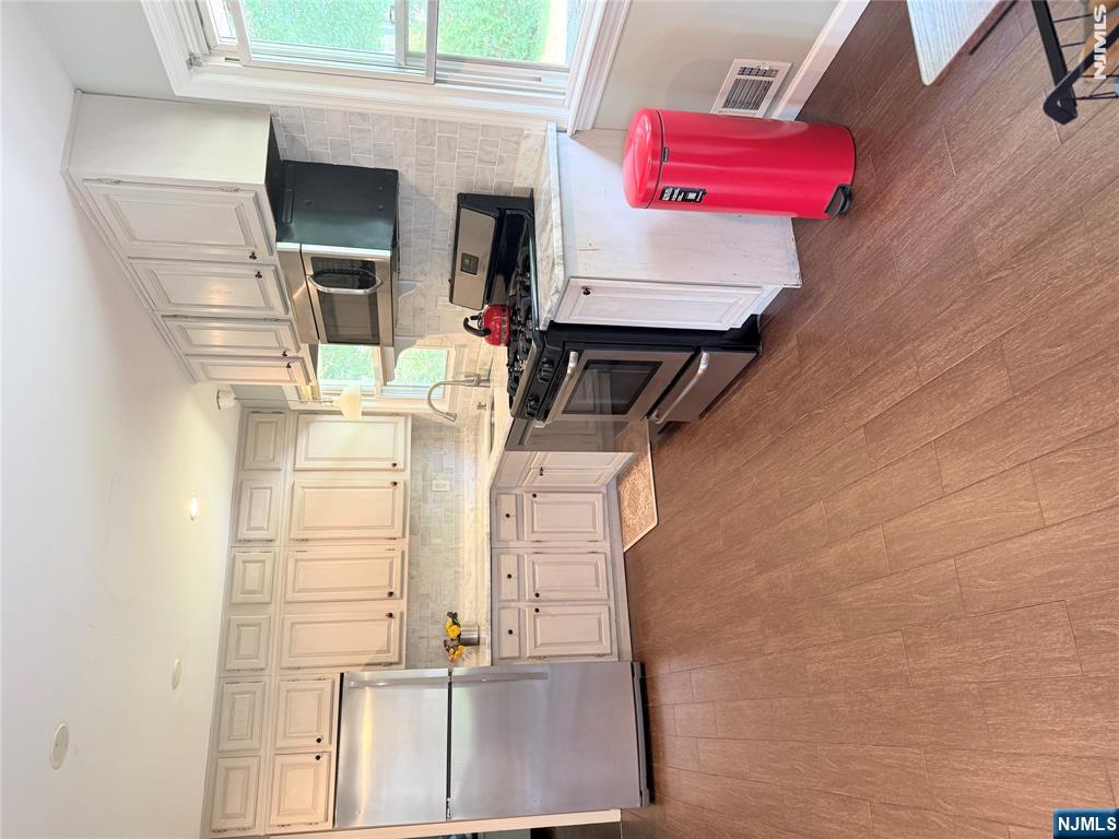 180 Orchard Street - Photo 5