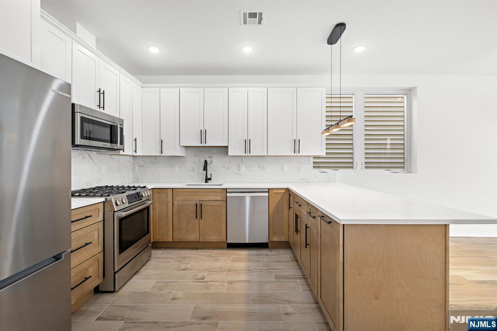 Photo 3 of Condo for sale at 1001 Summit Ave #3, Jersey City, NJ 07307 | MLS# 26035434 | Listing updated on 2026-09-17