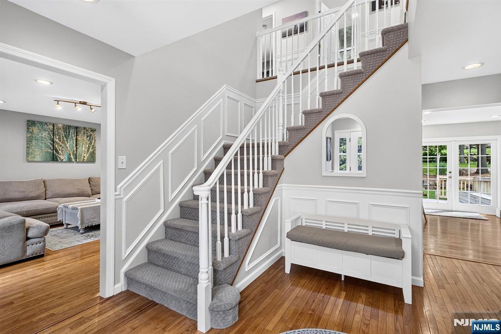 8 Cross Oak Lane - Photo 5