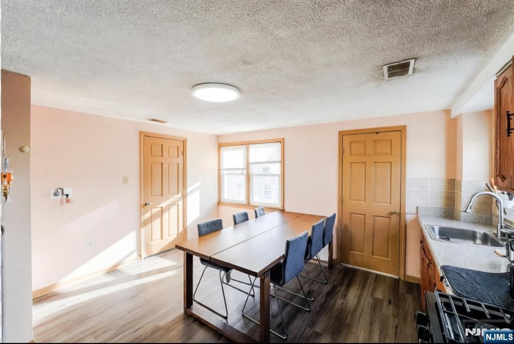 327 Stover Avenue 2nd floor - Photo 3