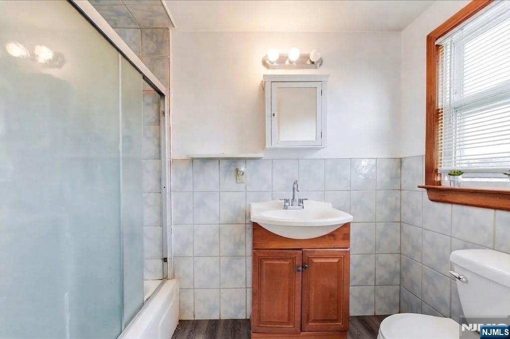 327 Stover Avenue 2nd floor - Photo 5