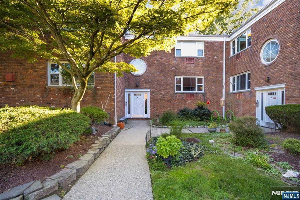 300 Claremont D1 - Photo 2