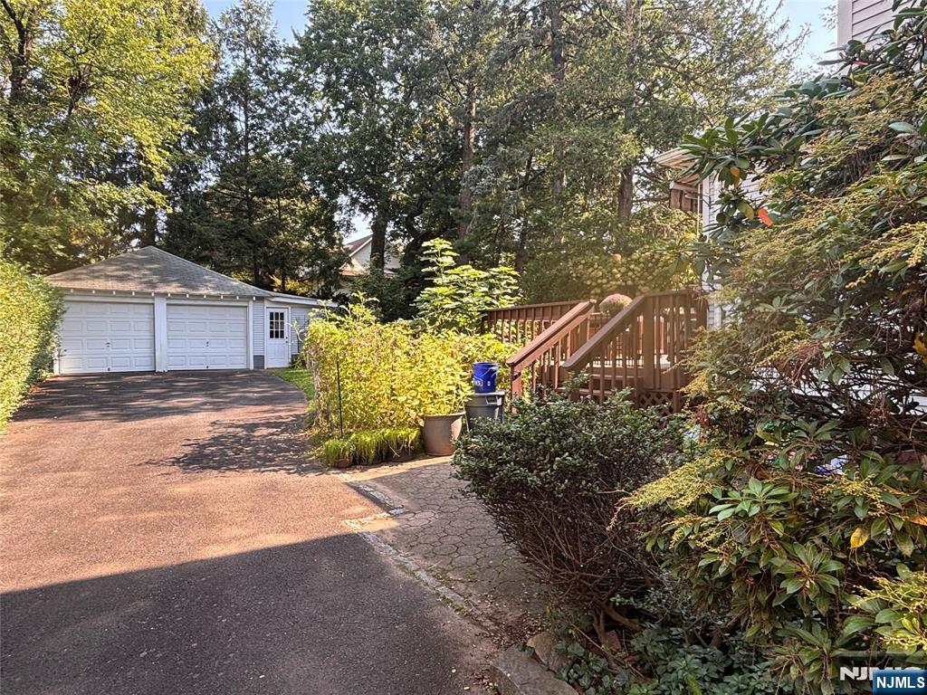 325 Sylvan Avenue - Photo 3