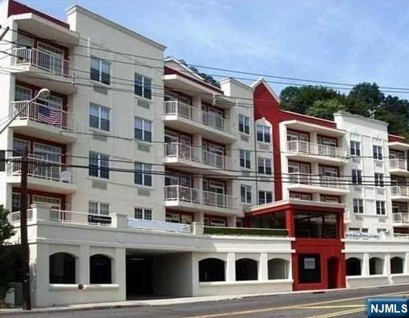1100 River Road 105 - Photo 1