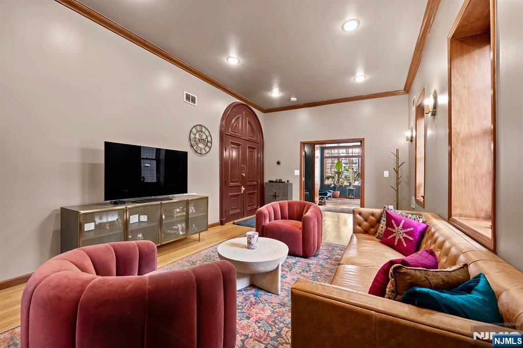 20 Reservoir Avenue - Photo 3