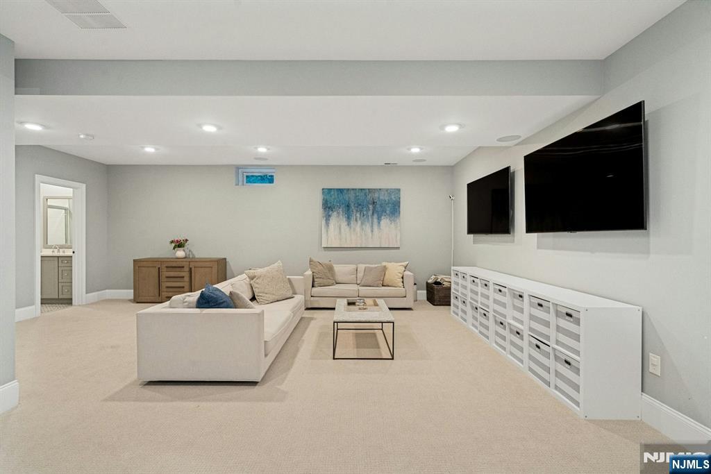 790 Saddle River Road — photo 27