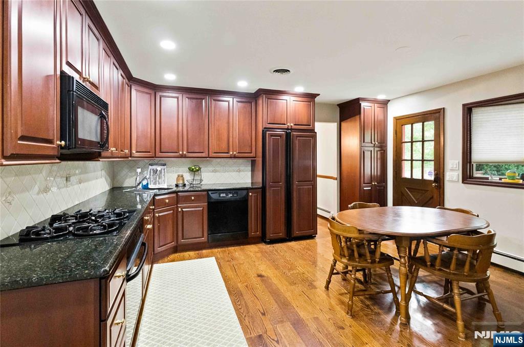 210 Blanche Avenue - Photo 5