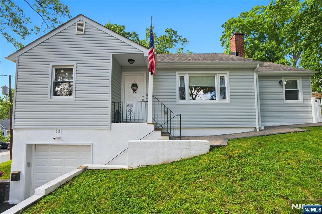 212 Hancox Avenue - Photo 1