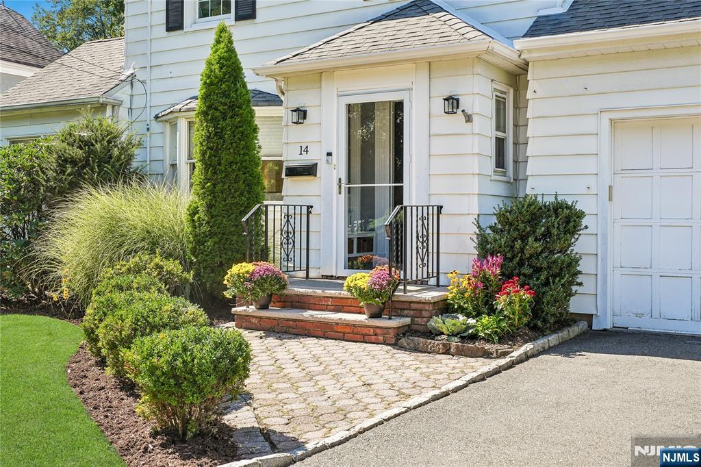 14 Wayland Drive - Photo 3