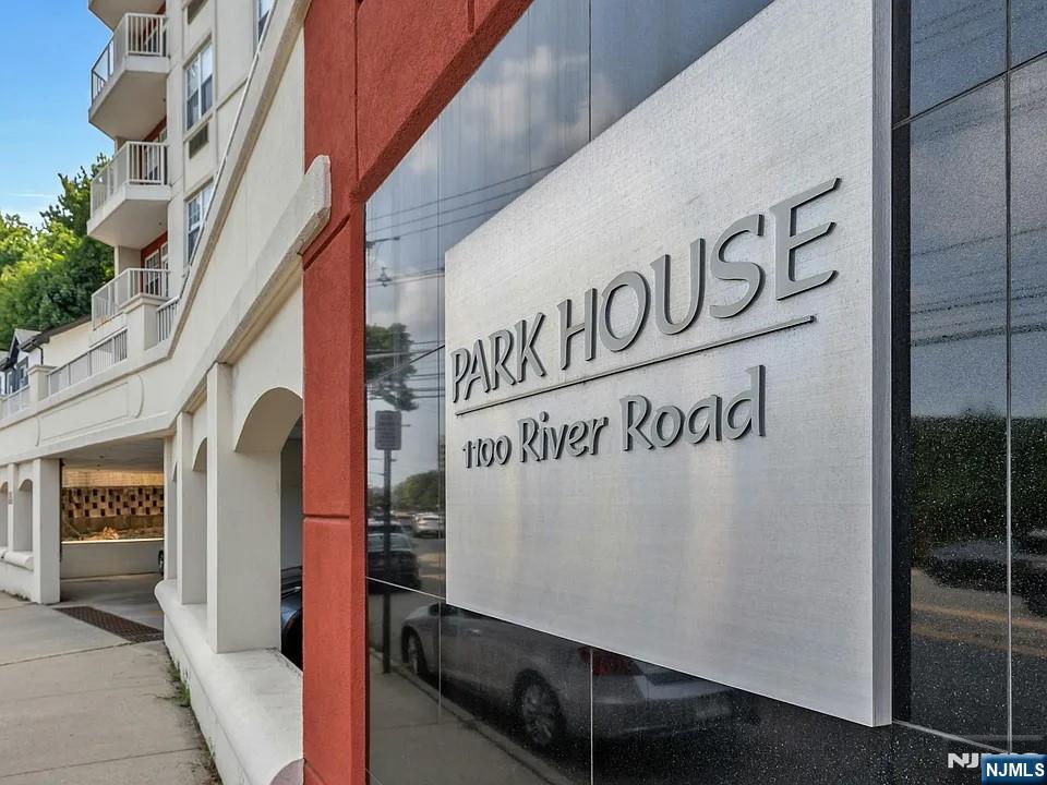 1100 River Road 202 - Photo 2