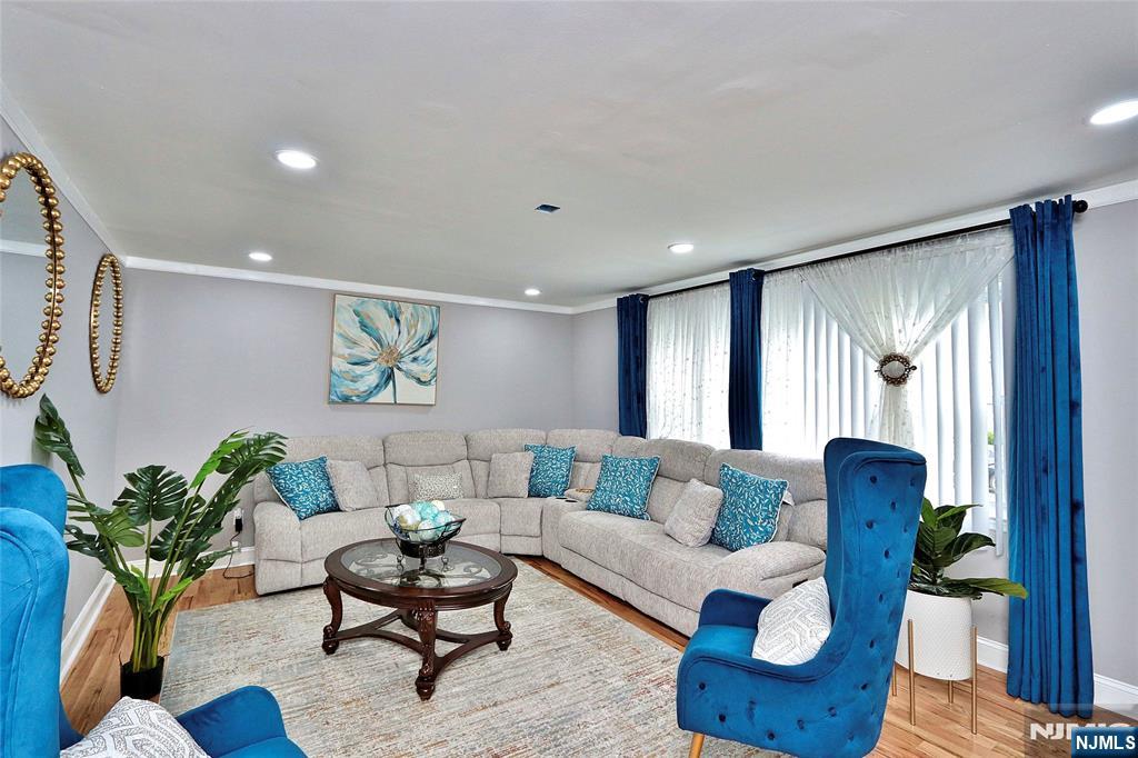 14-18 Sheridan Street - Photo 2