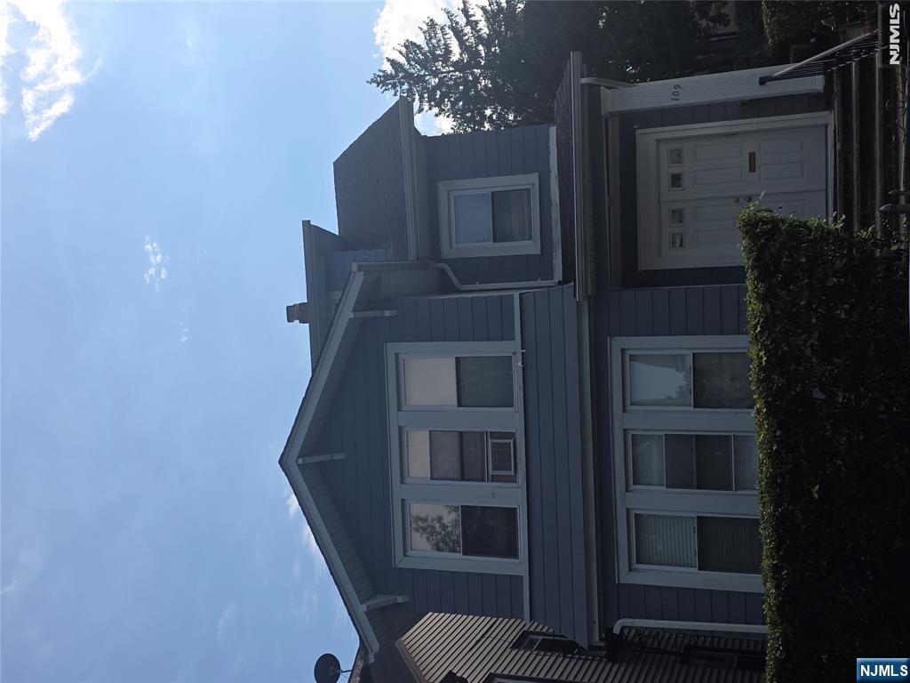 109 Burchard Avenue - Photo 1