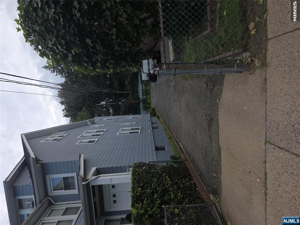 109 Burchard Avenue - Photo 4