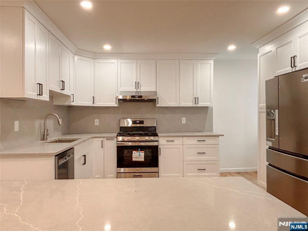 2160 Center Avenue 1I - Photo 1