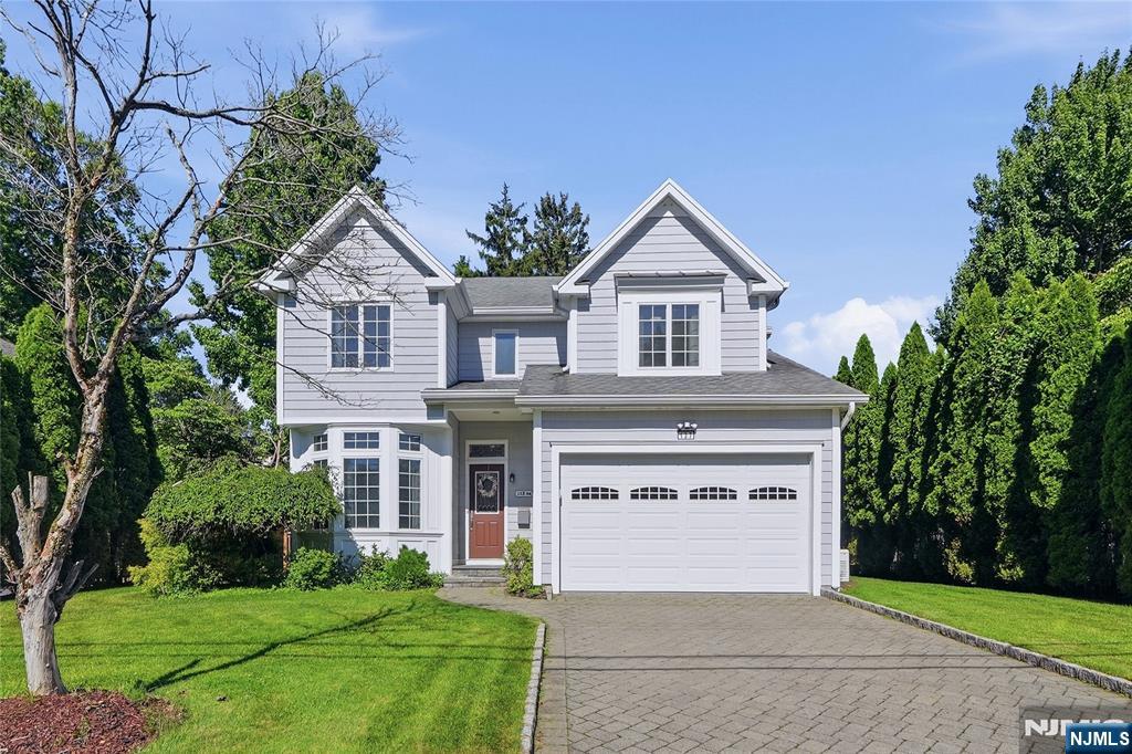 137 6th Street - Photo 1