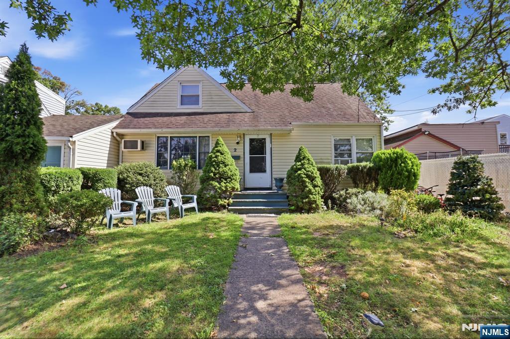 Photo 1 of Single family home for sale at 2 Yolanda Pl, Lodi, NJ 07644 | MLS# 26035560 | Listing updated on 2026-09-29