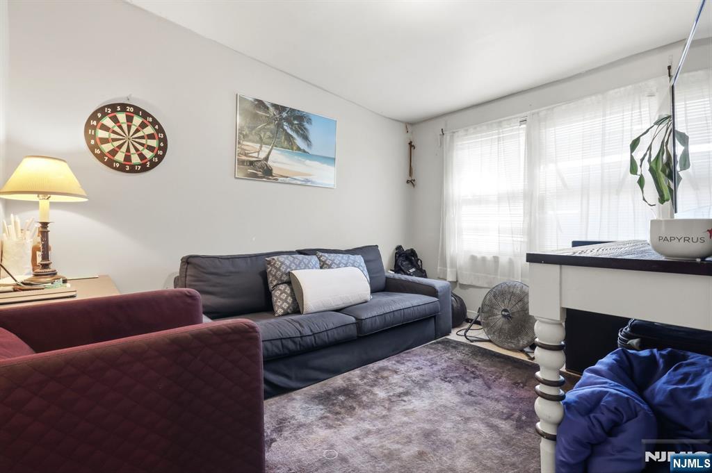 2 Yolanda Place - Photo 3