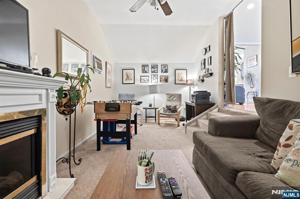 2 Yolanda Place - Photo 5