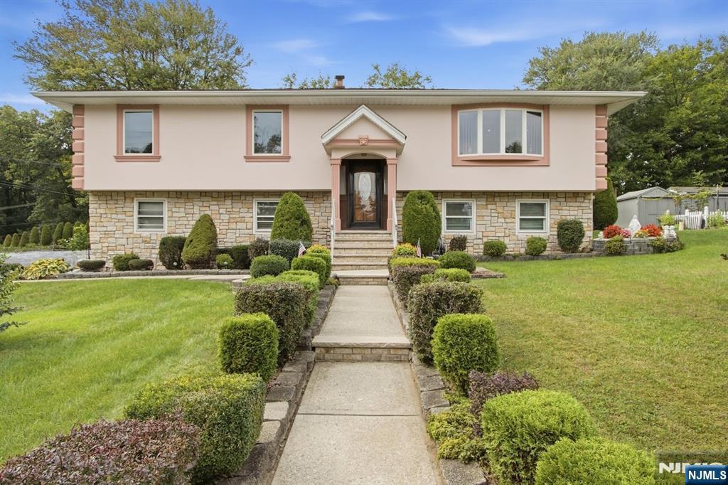14 Leonard Road - Photo 1