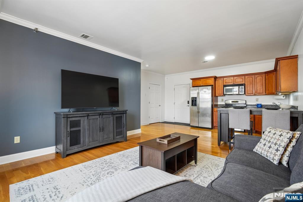 85 Broadway 3C - Photo 4