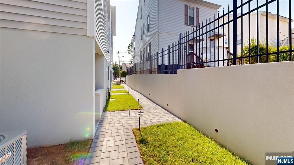 182 A E 25th Street - Photo 3