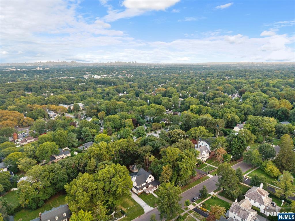 Photo 2 of Single family home for sale at 517 Park St, Montclair, NJ 07043 | MLS# 26035577 | Listing updated on 2026-09-22