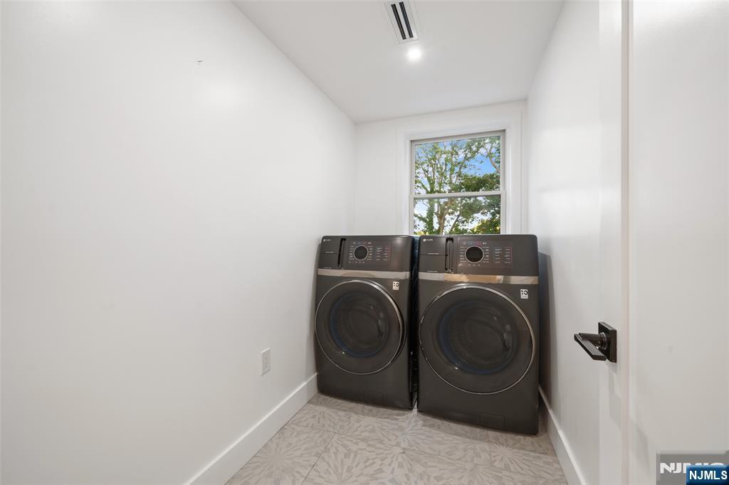 517 Park Street — photo 30