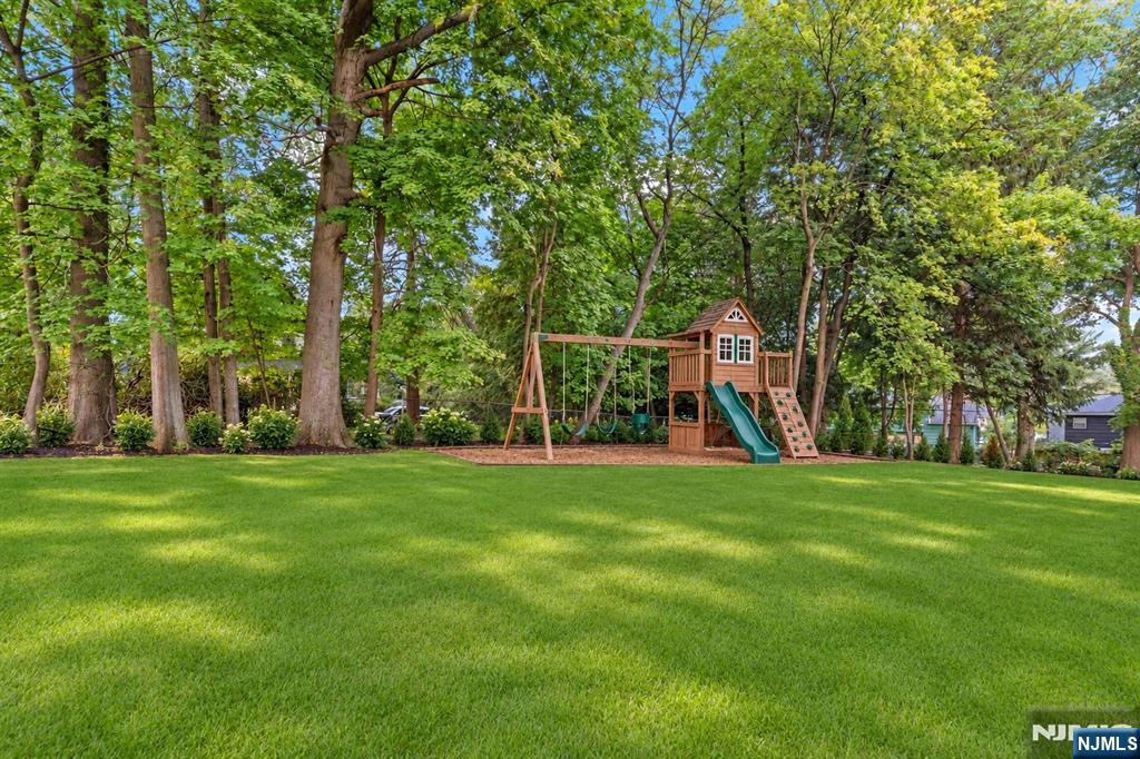 517 Park Street — photo 41